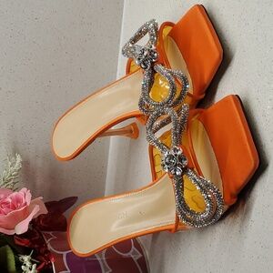 MACH & MACH double embellished bow heels (sz 8)